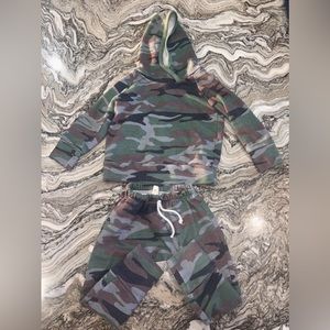 Childhoods Clothing Trademark Raglan Hoodie and Jogger Camo Set 3T